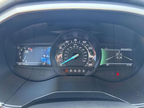 Used 2019 Ford Edge SEL w/ Equipment Group 201A FWD image 18