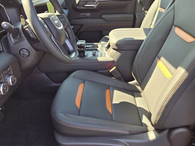 New 2026 GMC Sierra 1500 AT4 w/ Technology Package AWD/4WD image 9
