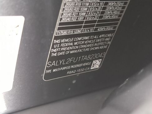 Used 2026 Land Rover Range Rover Velar Dynamic SE image 18