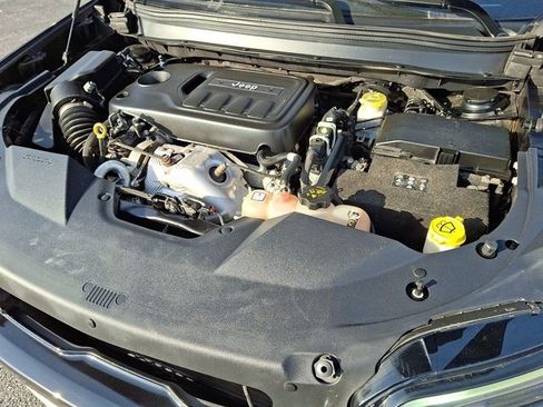 Certified 2019 Jeep Cherokee Limited image 31