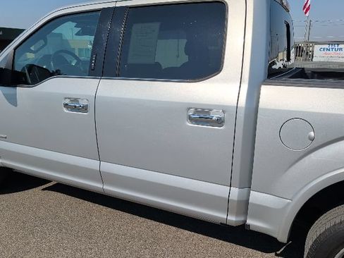 Used 2017 Ford F150 Platinum w/ Equipment Group 701A Luxury AWD/4WD image 5