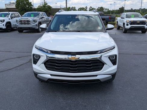 Used 2026 Chevrolet TrailBlazer LT w/ LT Cold Weather Package FWD image 8