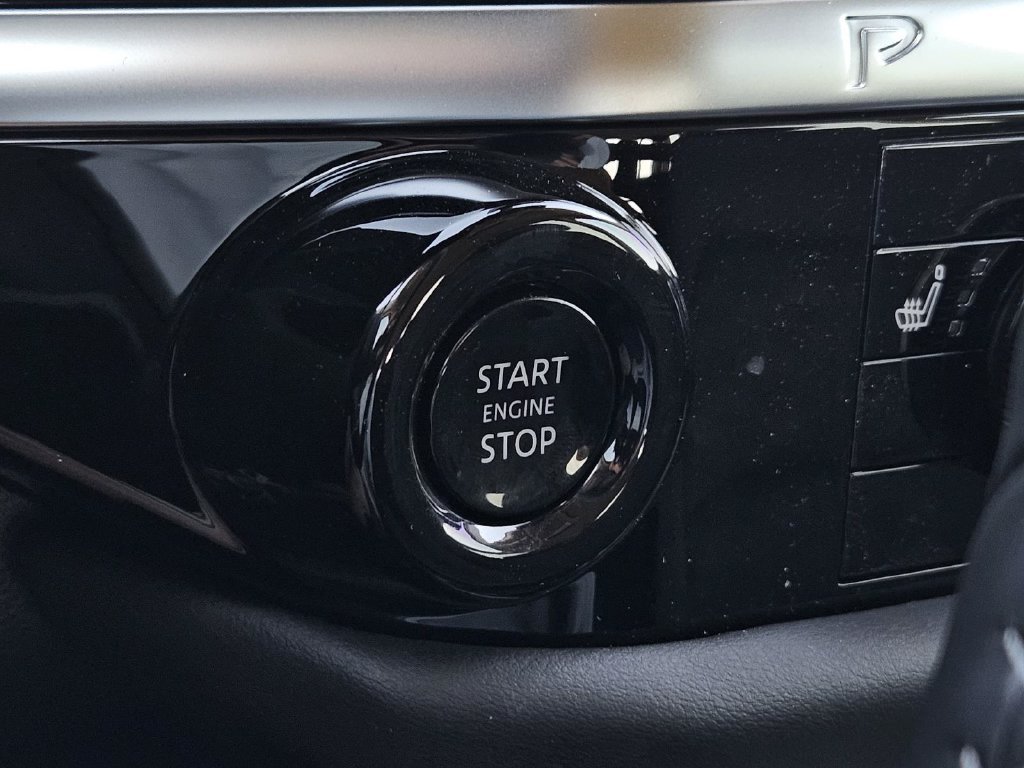 Certified 2026 Nissan Pathfinder SV FWD image 25