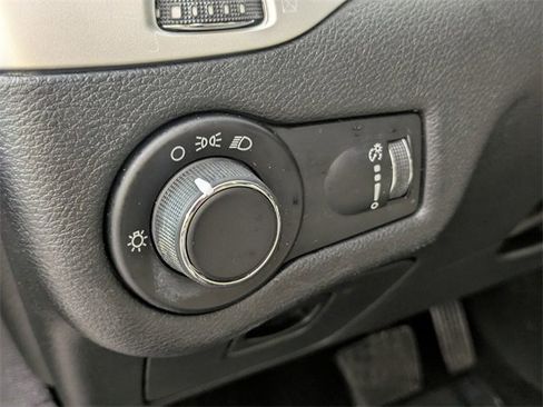 Certified 2016 Jeep Cherokee Sport image 14