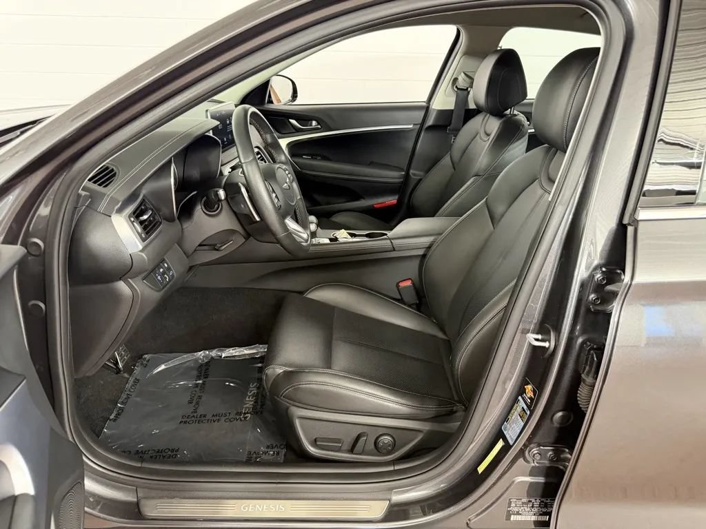 Used 2021 Genesis G70 2.0T AWD/4WD image 12