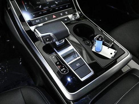 Certified 2025 Audi Q7 2.0T Premium Plus w/ Premium Plus Package image 12