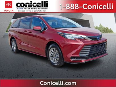 Used 2025 Toyota Sienna LE