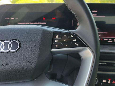 Used 2025 Audi Q5 Premium Plus w/ Premium Plus image 31