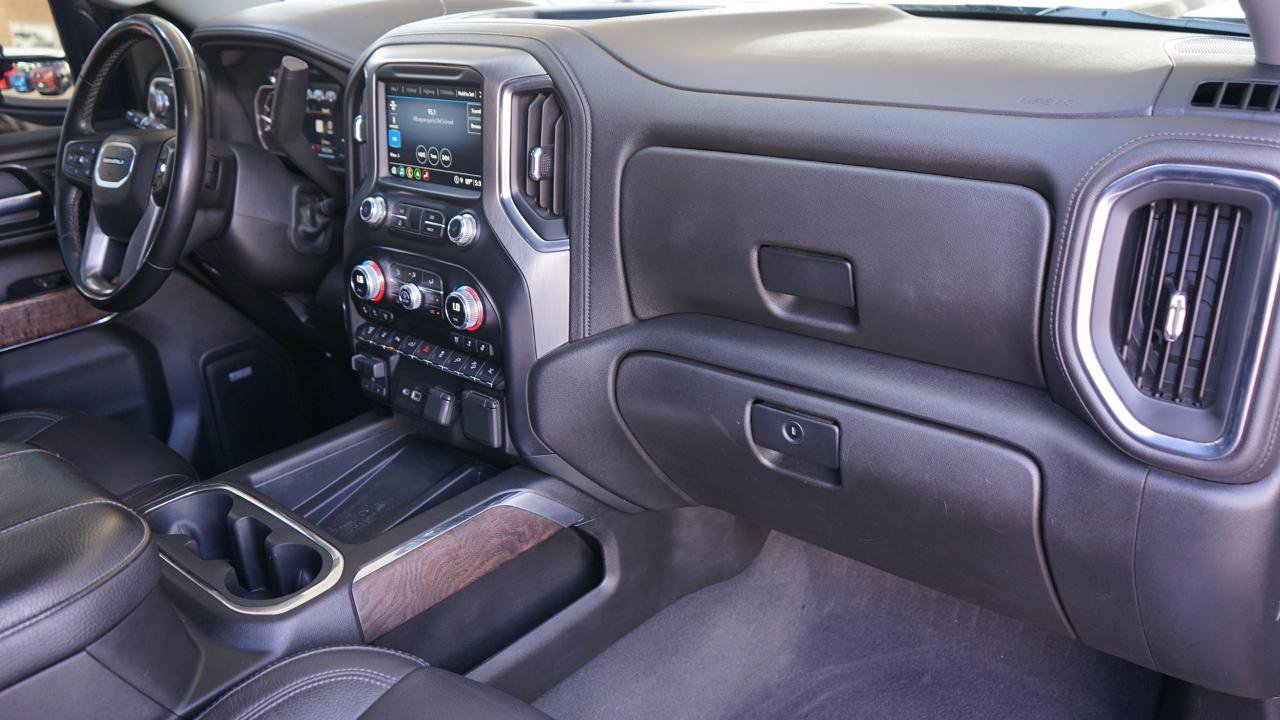 Used 2023 GMC Sierra 2500 Denali w/ Denali Black Diamond Edition AWD/4WD image 12