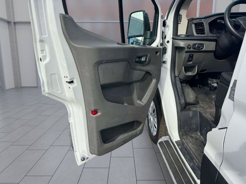 Used 2025 Ford Transit 250 Low Roof w/ Exterior Upgrade Package RWD image 18
