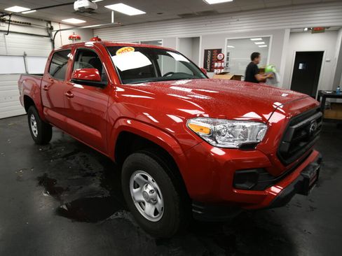 Certified 2023 Toyota Tacoma SR image 9