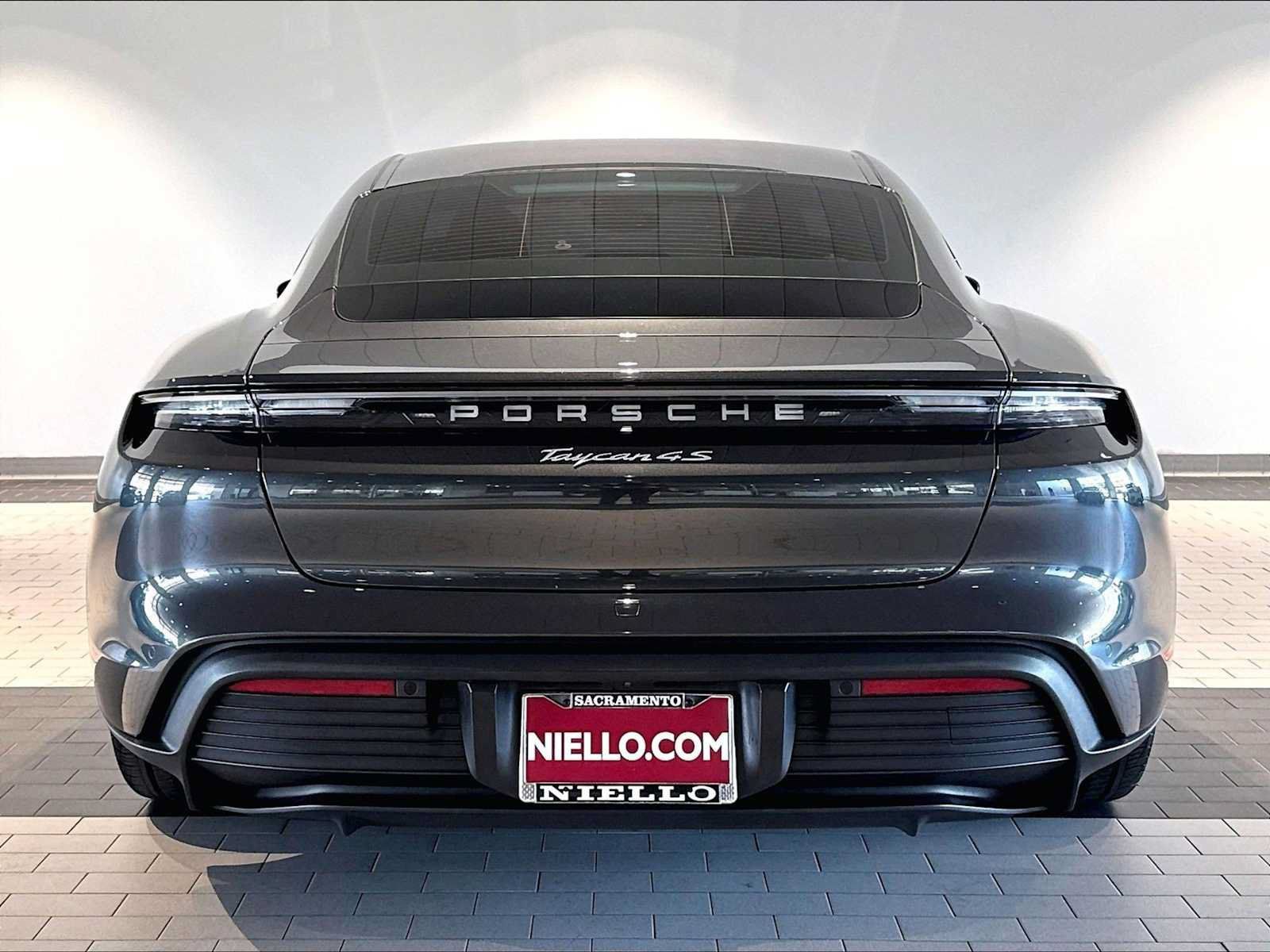 Used 2021 Porsche Taycan 4S AWD/4WD image 9