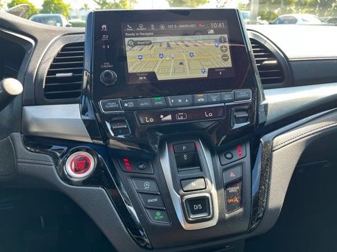 Certified 2023 Honda Odyssey Touring image 5