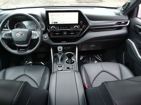 Used 2023 Toyota Highlander XSE AWD/4WD image 15