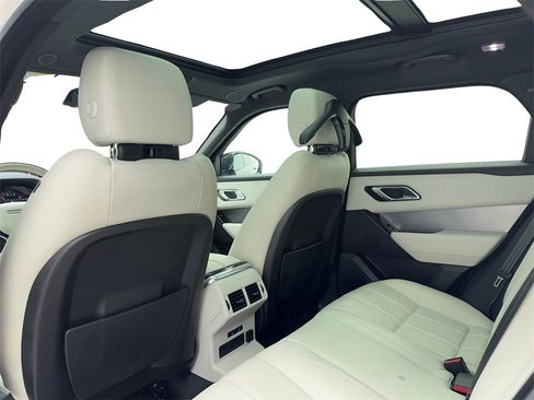 Used 2023 Land Rover Range Rover Velar R-Dynamic S image 40