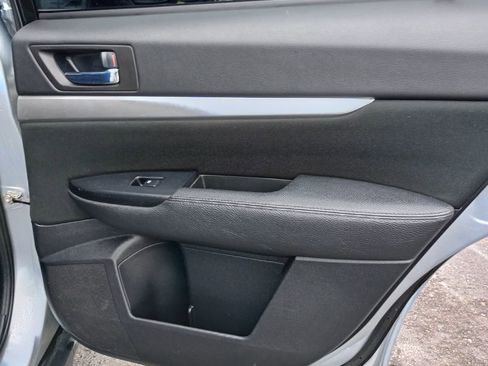 Used 2014 Subaru Outback 2.5i Premium image 19