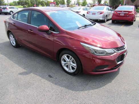Used 2016 Chevrolet Cruze LT w/ Convenience Package FWD image 8