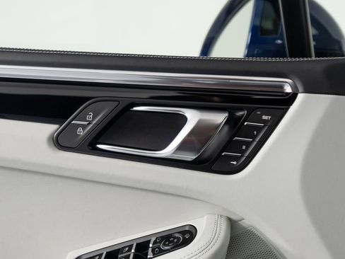 New 2026 Porsche Macan image 20