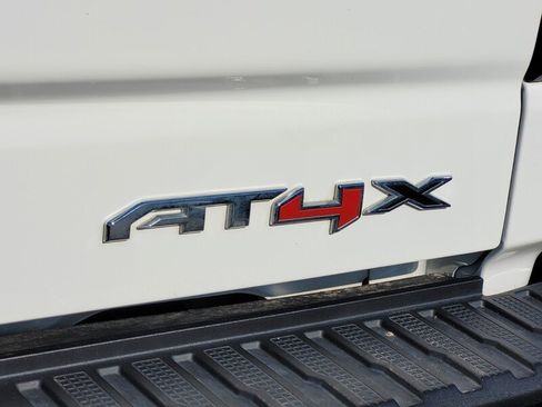 Used 2024 GMC Sierra 1500 AT4X image 11