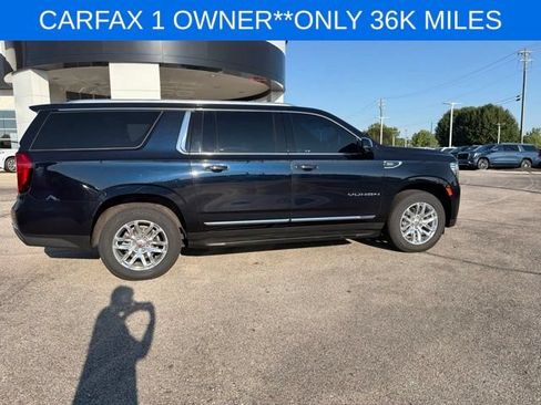 Used 2022 GMC Yukon XL SLT w/ SLT Luxury Package AWD/4WD image 16