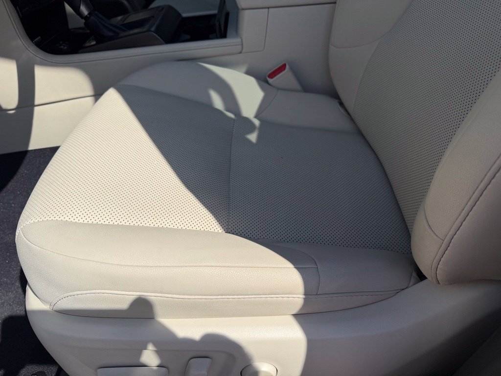 Used 2023 Lexus GX 460 Premium AWD/4WD image 11