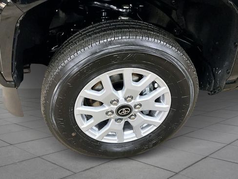 Certified 2025 Toyota Tacoma SR5 image 11