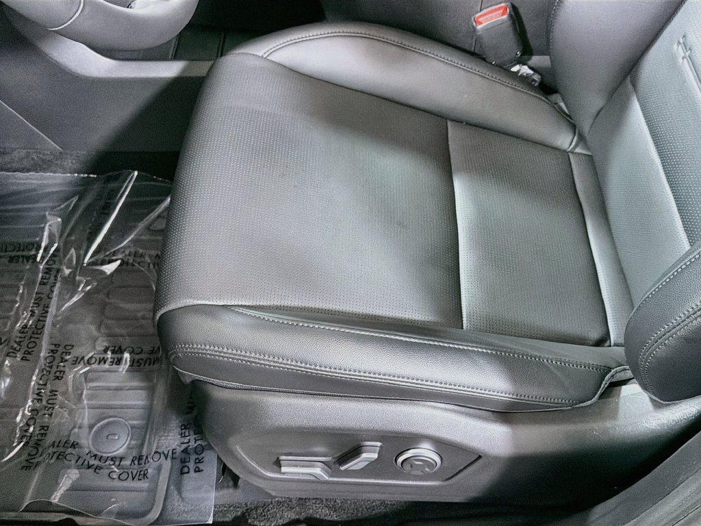 Used 2026 Hyundai Santa Fe Limited AWD/4WD image 21