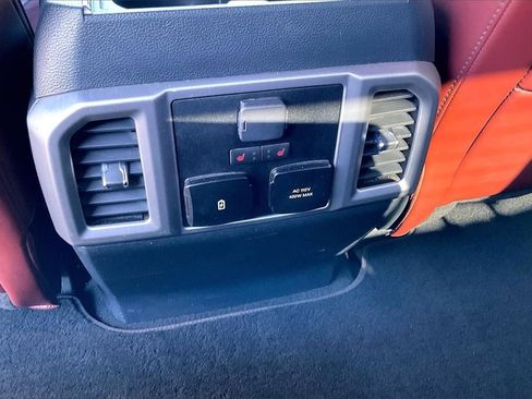 Used 2022 Ford F250 Platinum w/ FX4 Off-Road Package image 33