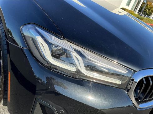 Used 2022 BMW 530i xDrive w/ Premium Package image 31