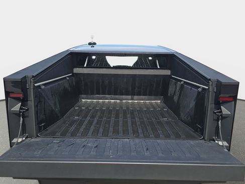 Used 2024 Tesla Cybertruck AWD Crew Cab image 14