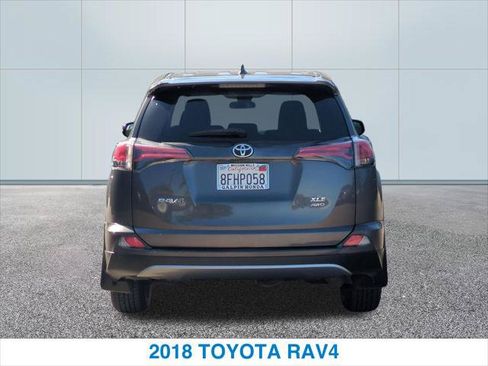 Used 2018 Toyota RAV4 XLE w/ All Weather Liner Package AWD/4WD image 8