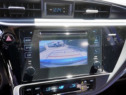 Used 2017 Toyota Corolla SE FWD image 26