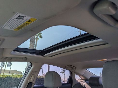 Used 2017 Honda Civic EX-L image 7