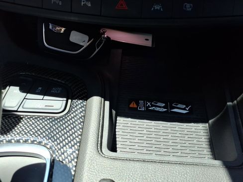 Used 2025 Cadillac CT5 V AWD/4WD image 31