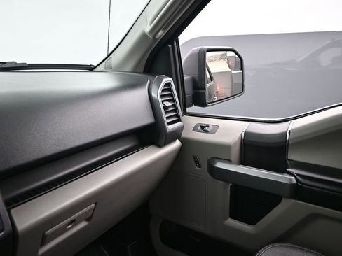 Used 2019 Ford F150 XLT image 21