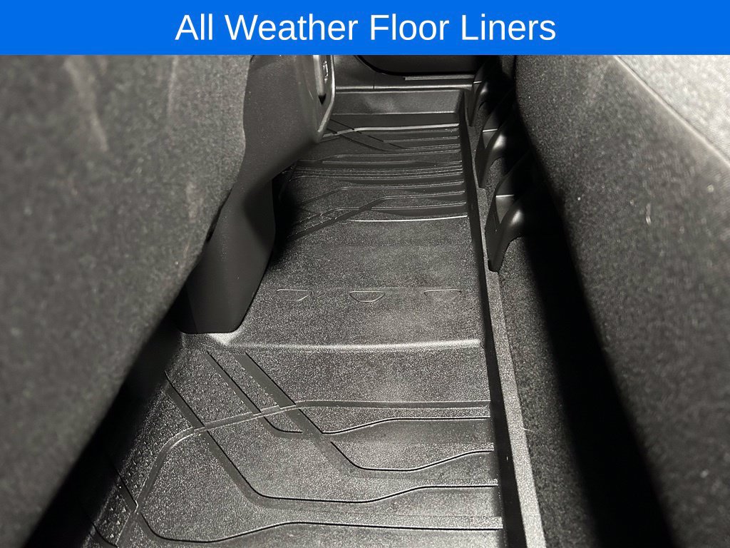 Used 2022 Chevrolet Equinox LT w/ LPO, Floor Liner Package FWD image 5