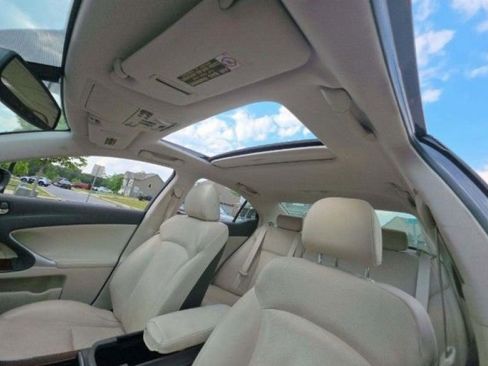Used 2012 Lexus IS 250 w/ Premium Pkg Value Edition RWD image 6