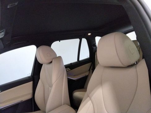 Used 2022 BMW X5 xDrive40i w/ Executive Package image 22