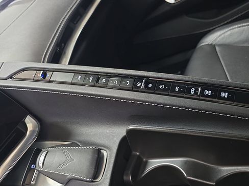 Used 2022 Chevrolet Corvette Stingray Coupe w/ 1LT image 22