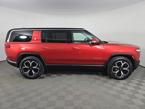 Used 2024 Rivian R1S Adventure AWD/4WD image 6