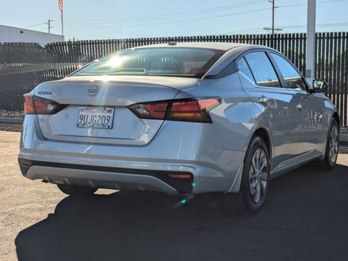 Certified 2025 Nissan Altima 2.5 S image 8