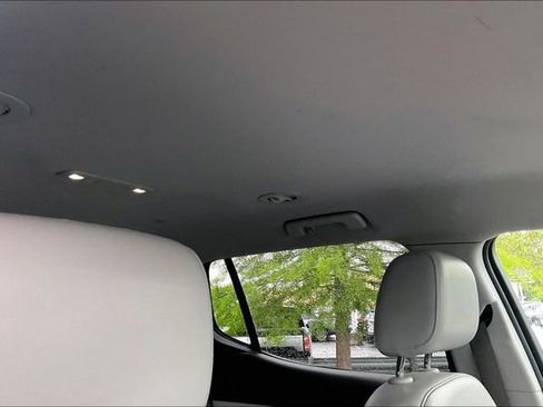 Used 2019 GMC Acadia SLT FWD image 22