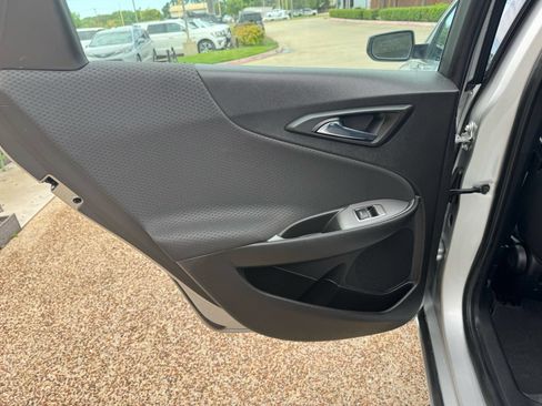 Used 2018 Chevrolet Malibu LS FWD image 27