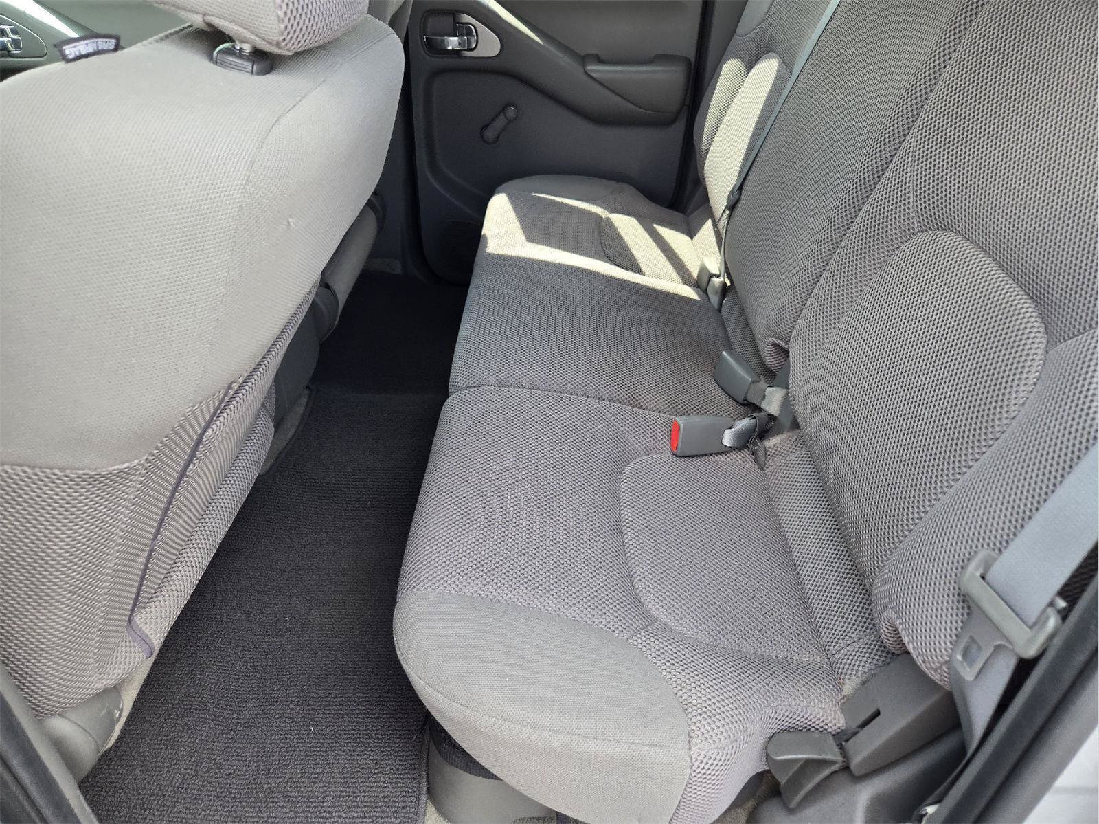 Used 2014 Nissan Frontier S RWD image 26