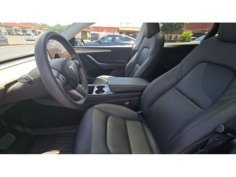 Used 2024 Tesla Model Y Long Range AWD/4WD image 5