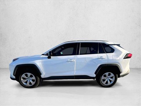 Used 2021 Toyota RAV4 LE image 6