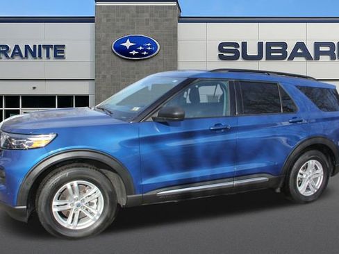 Used 2022 Ford Explorer XLT image 5
