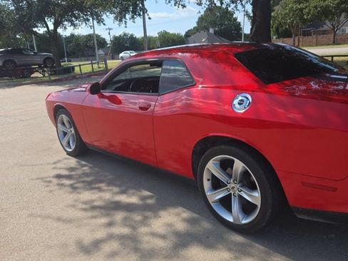 Used 2018 Dodge Challenger SXT w/ Super Sport Group (SS/T) RWD image 11