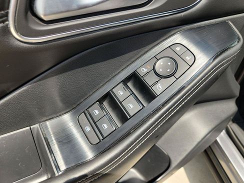 Used 2021 Nissan Rogue SV w/ Premium Package FWD image 23
