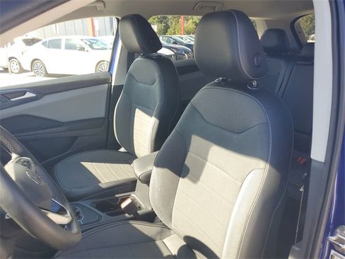 Used 2022 Volkswagen Taos SE image 19